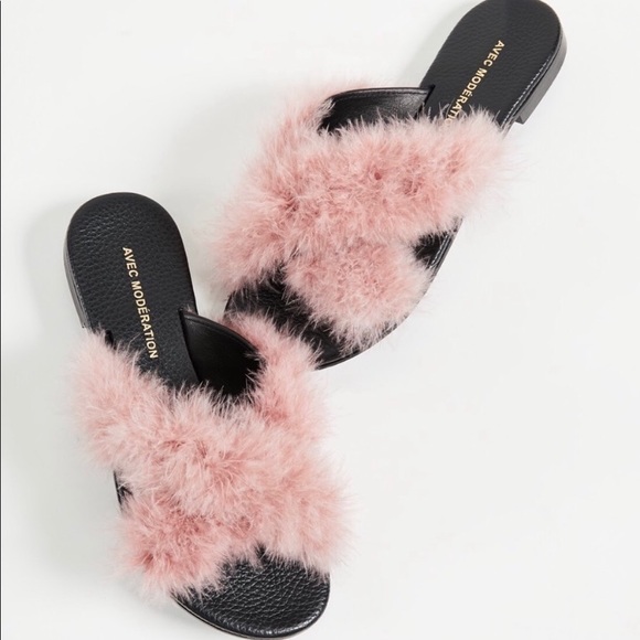 ❤️A Moderation Chicest St. Tropez Slides (38) Host pick - Picture 3 of 14